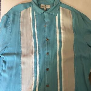 Island Shores short sleeve button down shirt.
Used but like new. 
Size XL